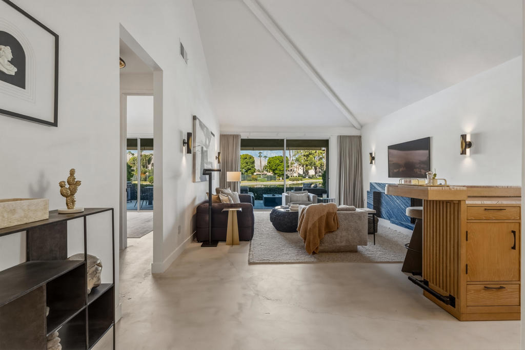 Lake Shore Dr, Rancho Mirage, CA 92270