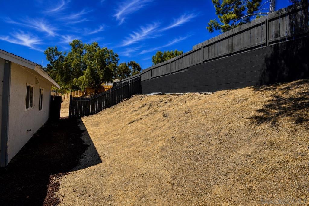Palo Alto Ln, San Diego, CA 92114