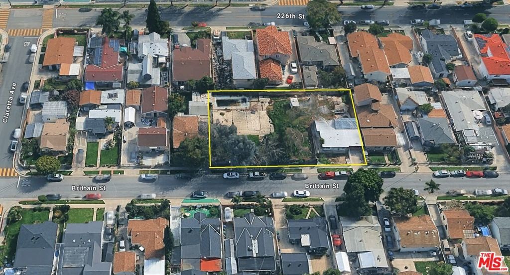 Brittain St, Hawaiian Gardens, CA 90716