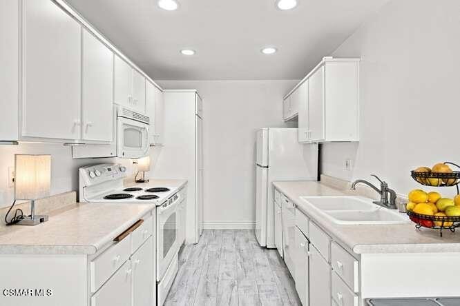Landsburn Cir, Westlake Village, CA 91361