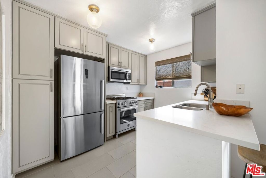 Harvard St, Santa Monica, CA 90404 #1