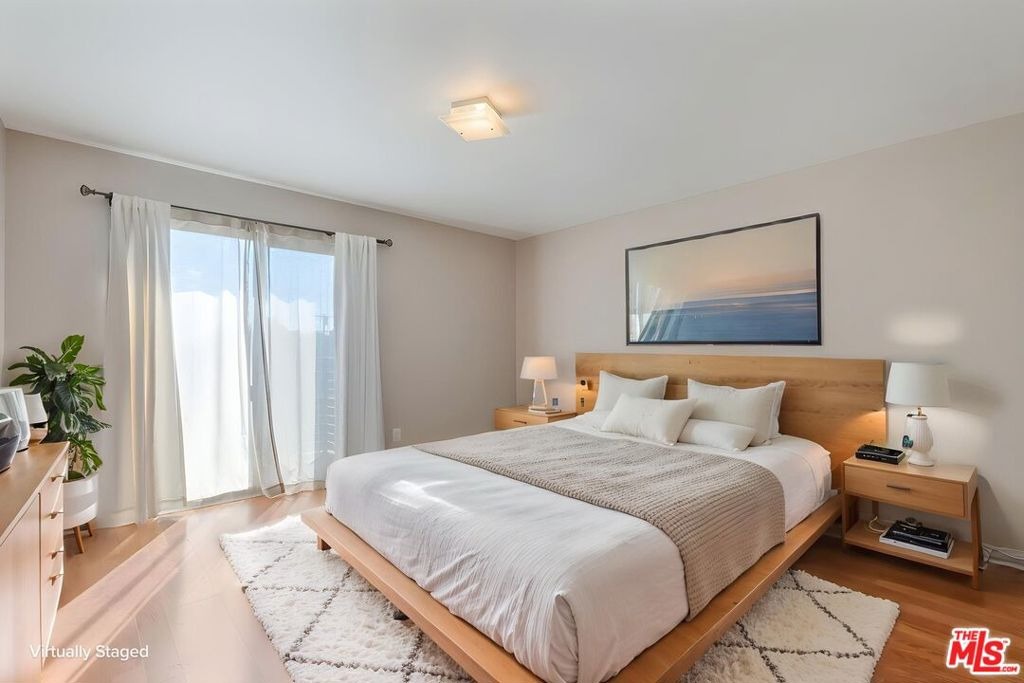 Hazeltine Ave, Van Nuys, CA 91401 #1