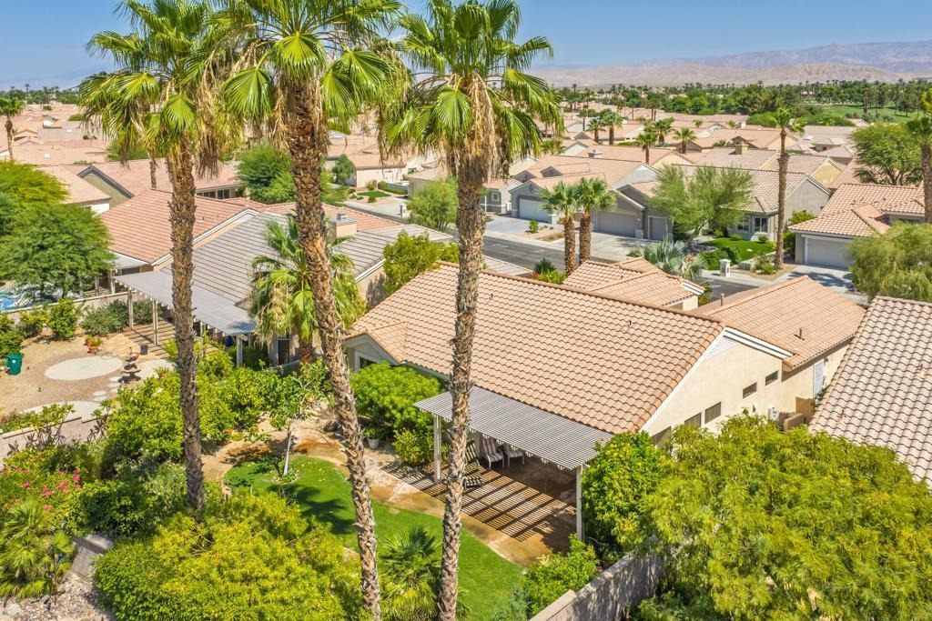 Platinum Dr, Palm Desert, CA 92211