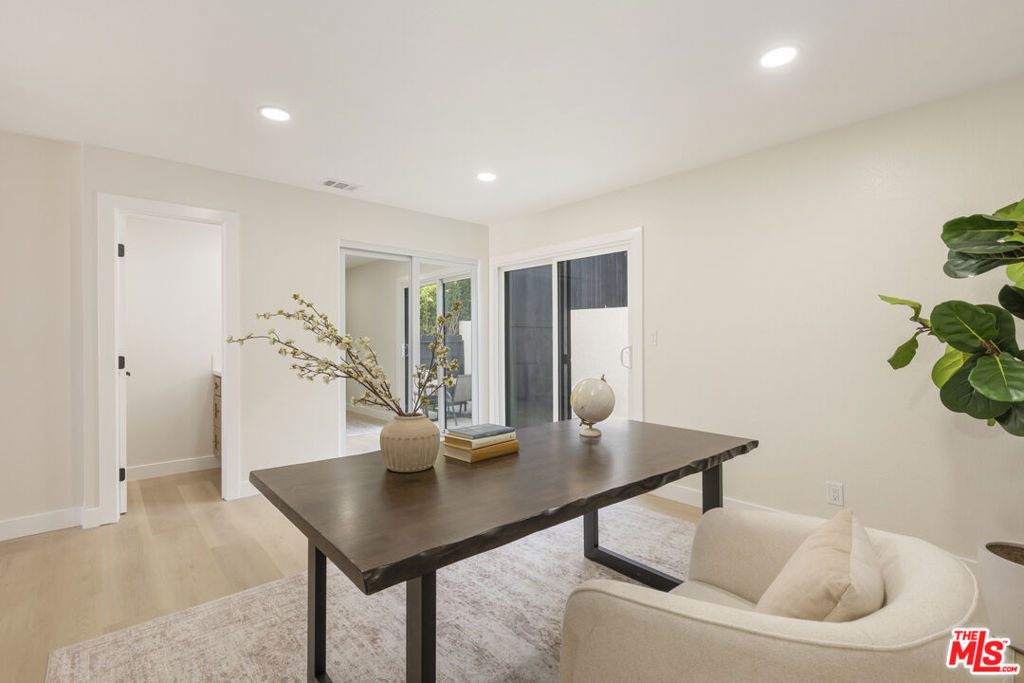 Wollacott St, Redondo Beach, CA 90278