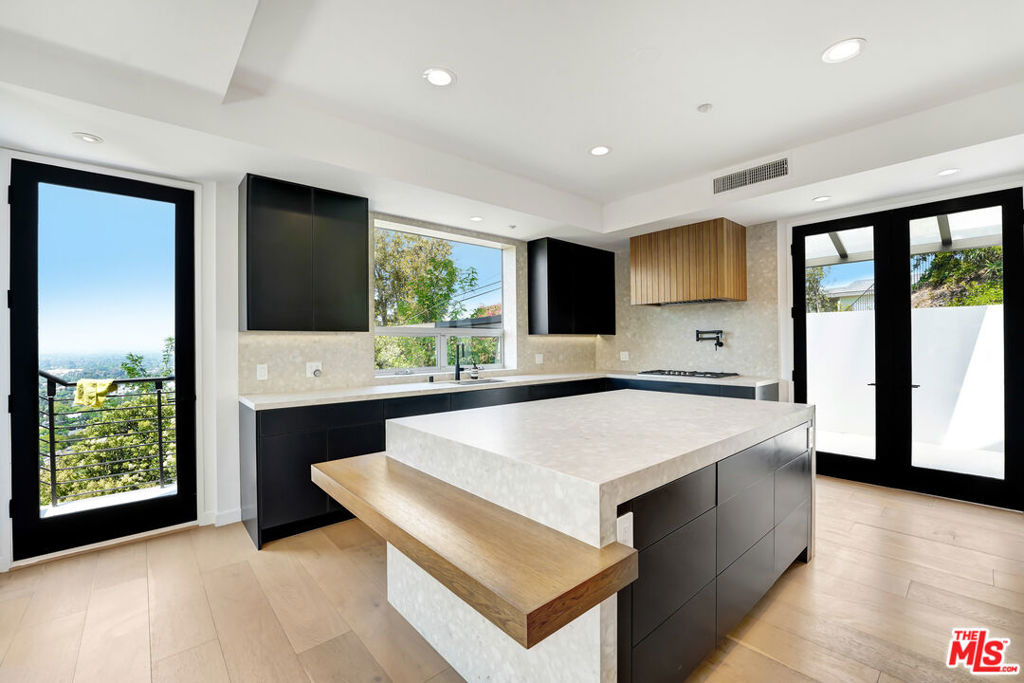 Glenridge Dr, Sherman Oaks, CA 91423 #1