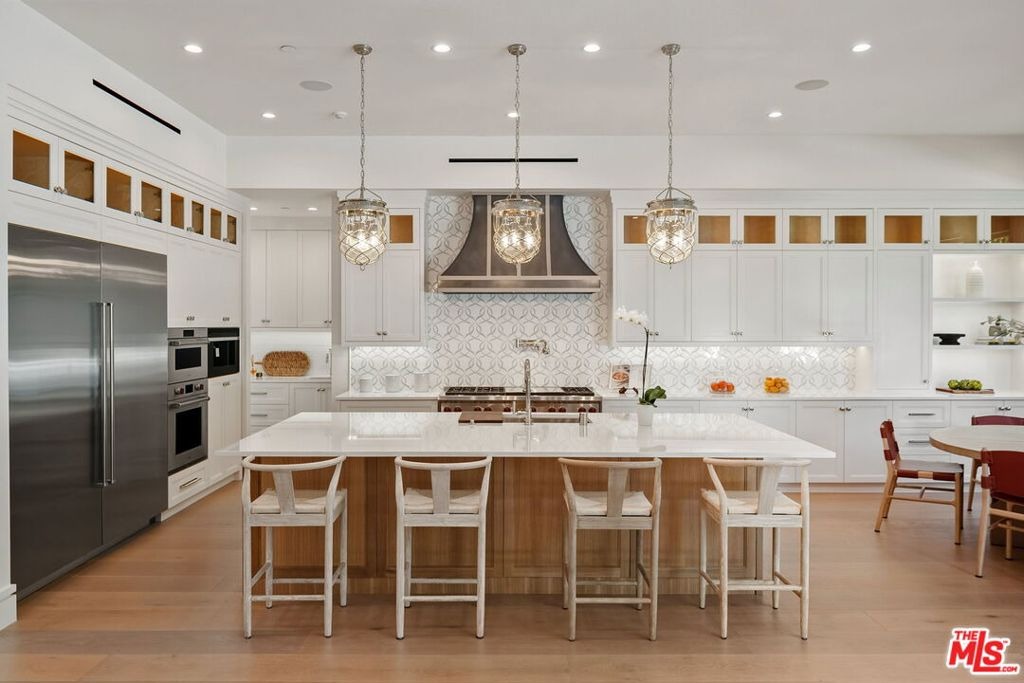 San Remo Dr, Pacific Palisades, CA 90272