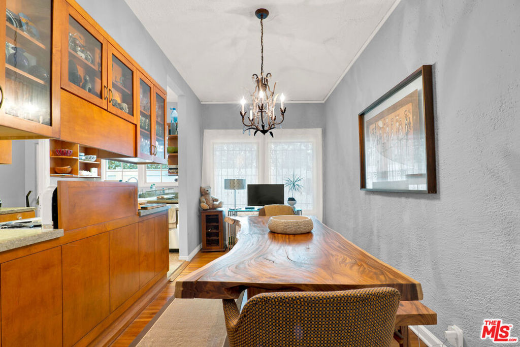 Citrus Ave, Los Angeles, CA 90038