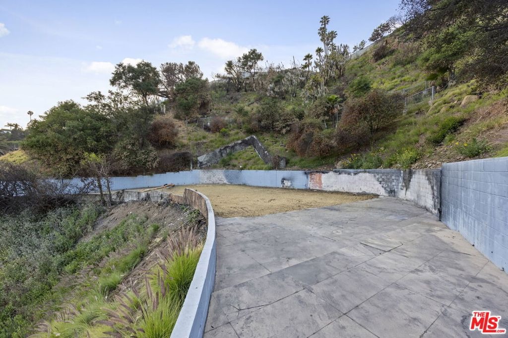 Pequeno Pl, Pacific Palisades, CA 90272 #1