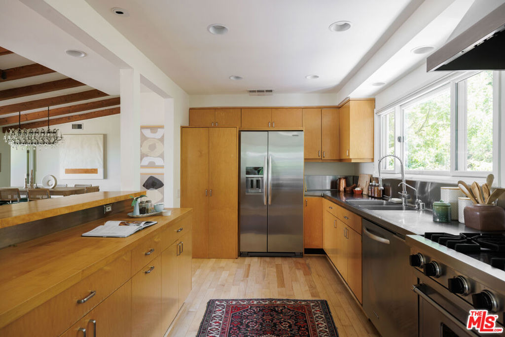 Berry Dr, Studio City, CA 91604 #1