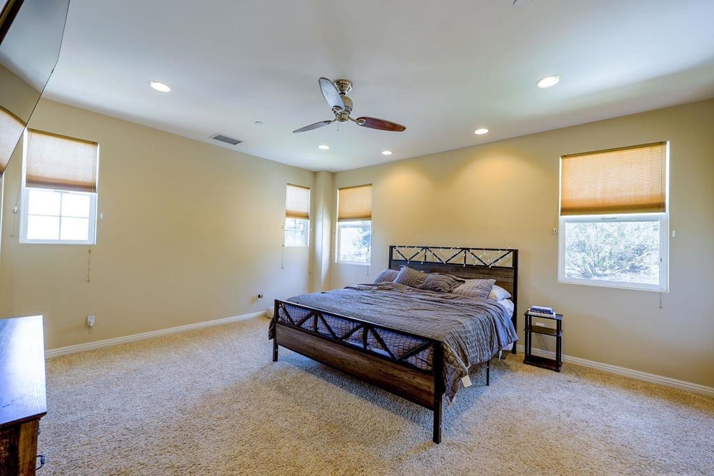 Laurashawn Ln, Escondido, CA 92026