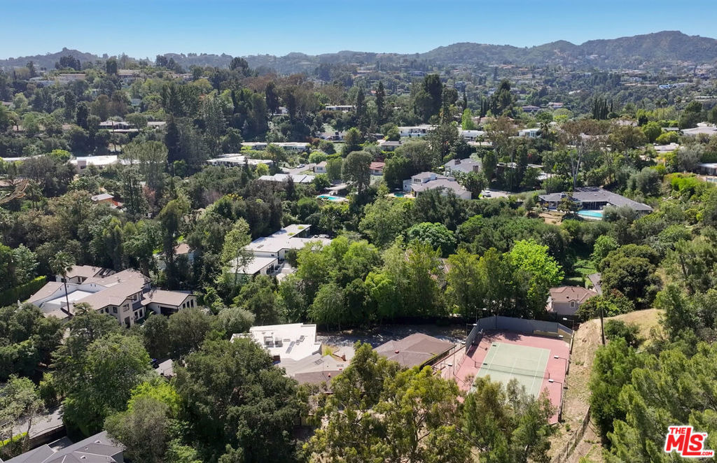 High Valley Pl, Encino, CA 91436 #1