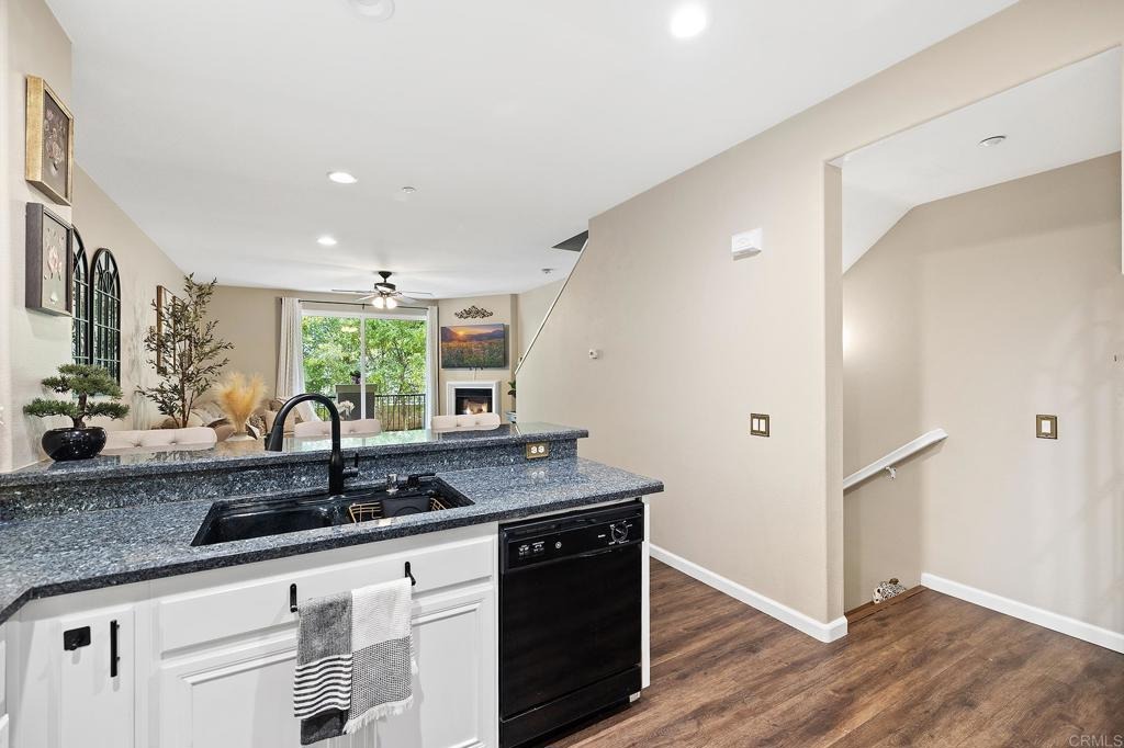 Via Montisi , Santee, CA 92071