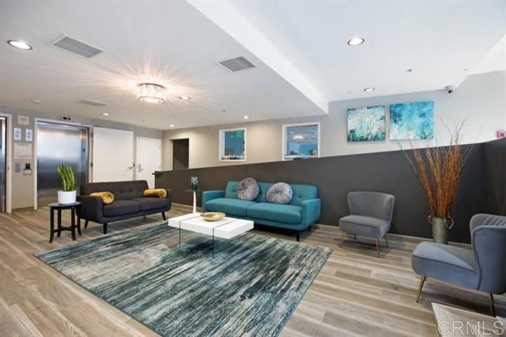 Columbia St, San Diego, CA 92101