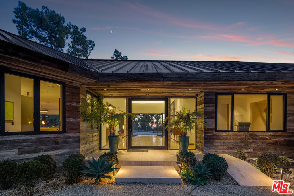 El Retiro Way, Beverly Hills, CA 90210