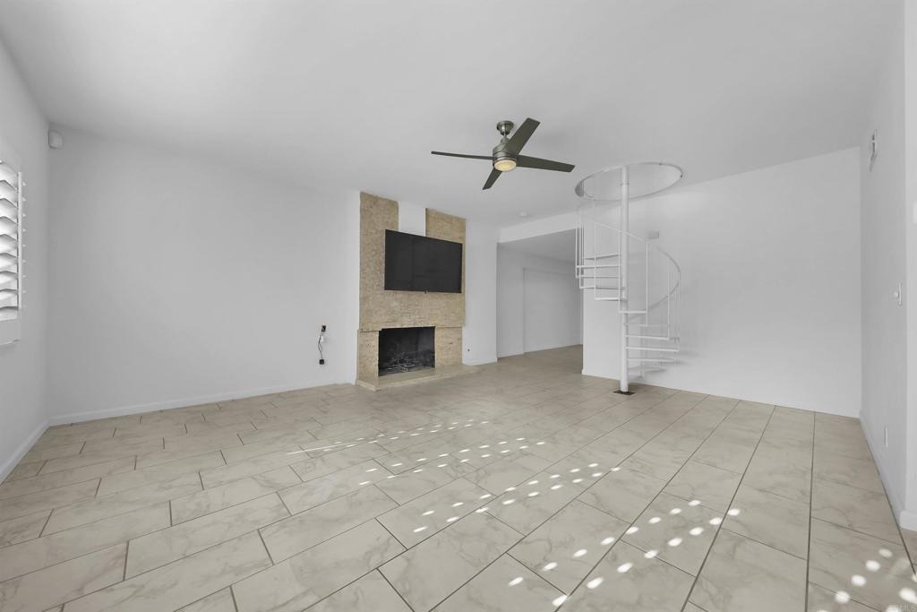 Avenida Granada , Palm Springs, CA 92264