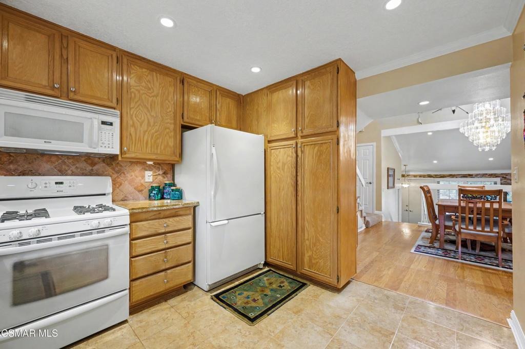 Shoup Ave, Woodland Hills, CA 91367 #1