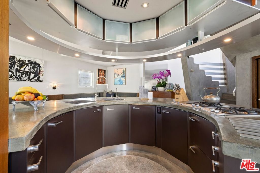 Eastwind St, Marina Del Rey, CA 90292