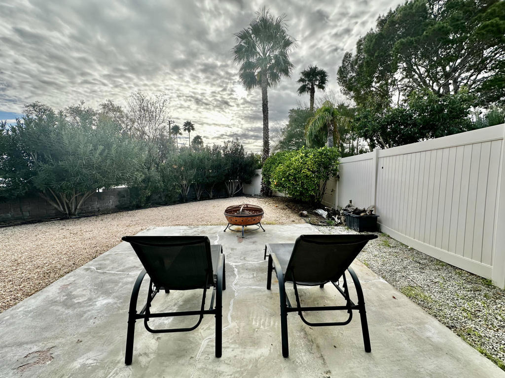 Sunflower Ct, Palm Springs, CA 92262