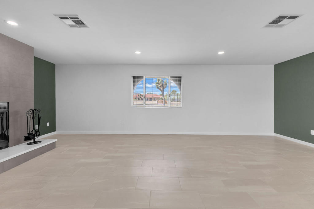 Joshua Ln, Yucca Valley, CA 92284