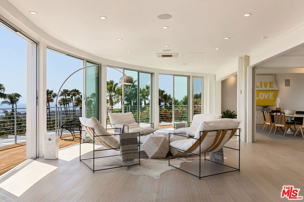 Gayton Pl, Malibu, CA 90265