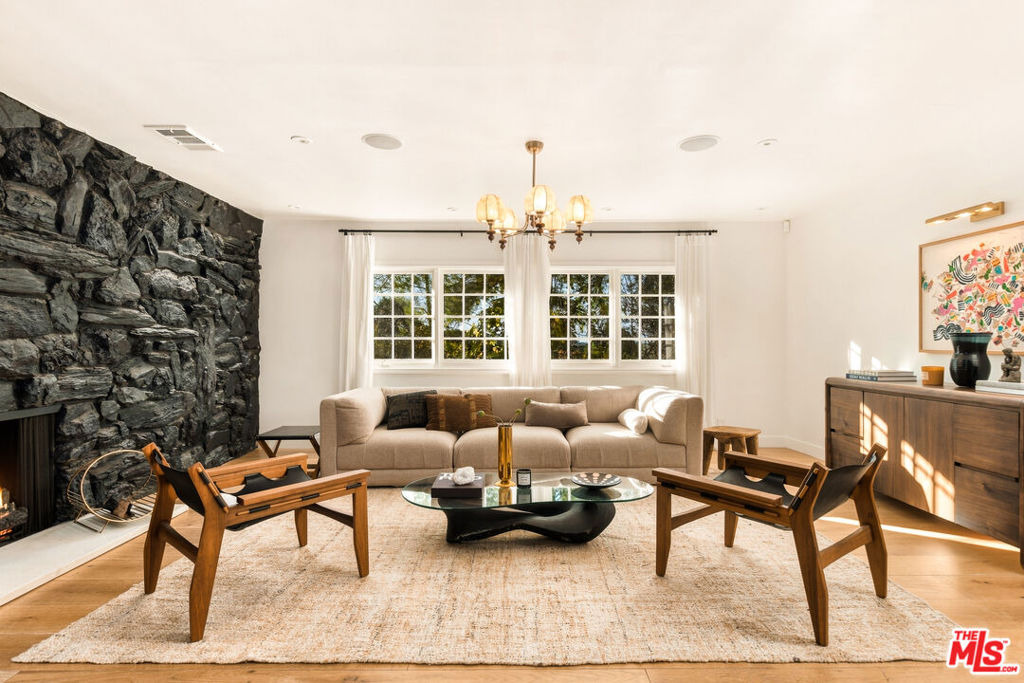 Calneva Dr, Encino, CA 91436 #1