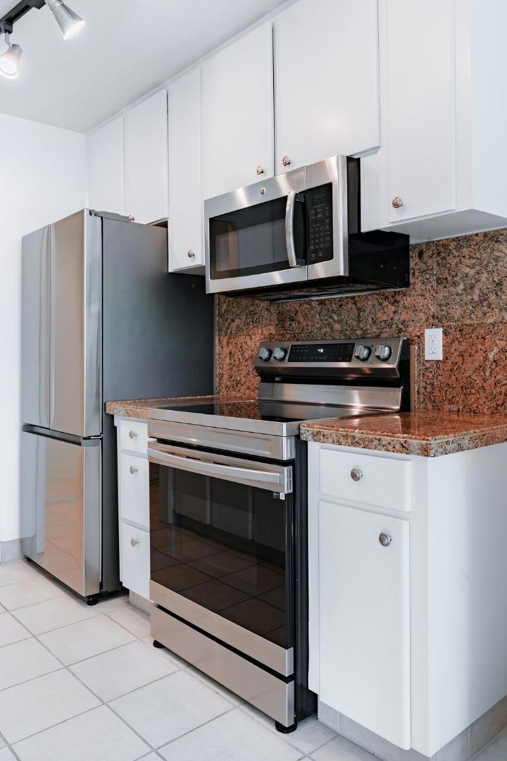Middlefield Rd, Mountain View, CA 94043