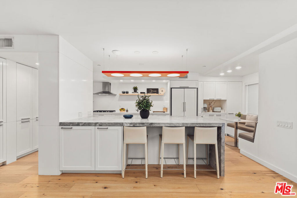 5th St, Santa Monica, CA 90403
