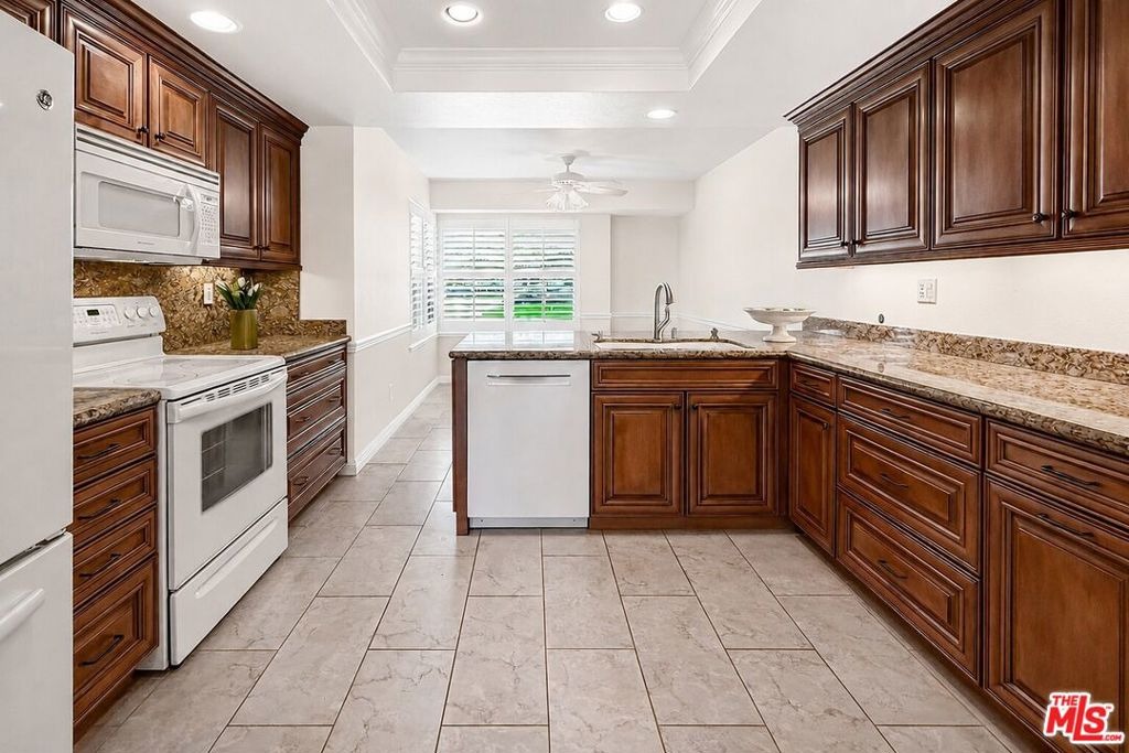 Village 20 , Camarillo, CA 93012