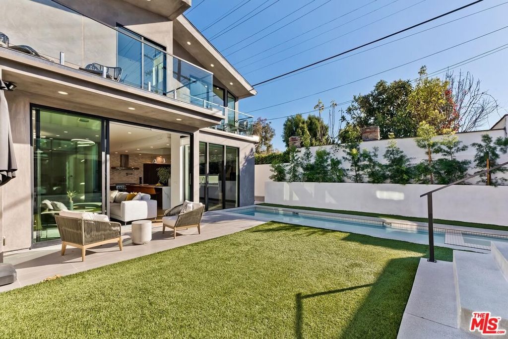 Willaman Dr, Los Angeles, CA 90048