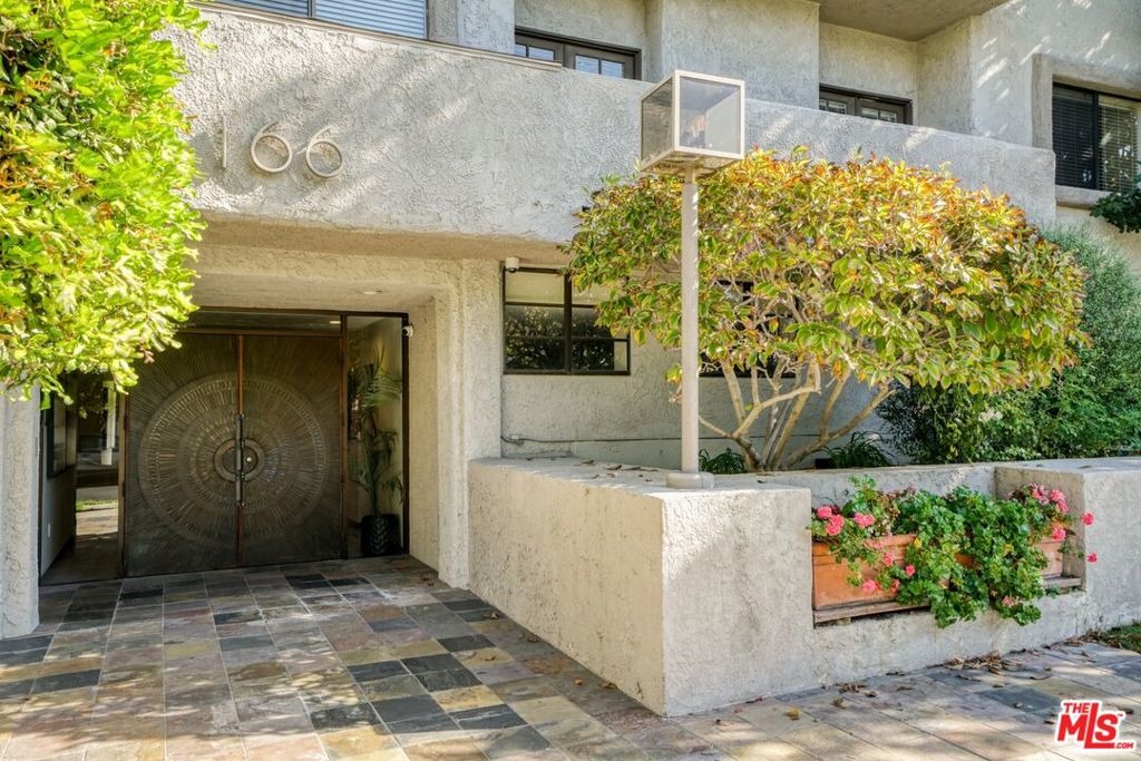 Hayworth Ave, Los Angeles, CA 90048
