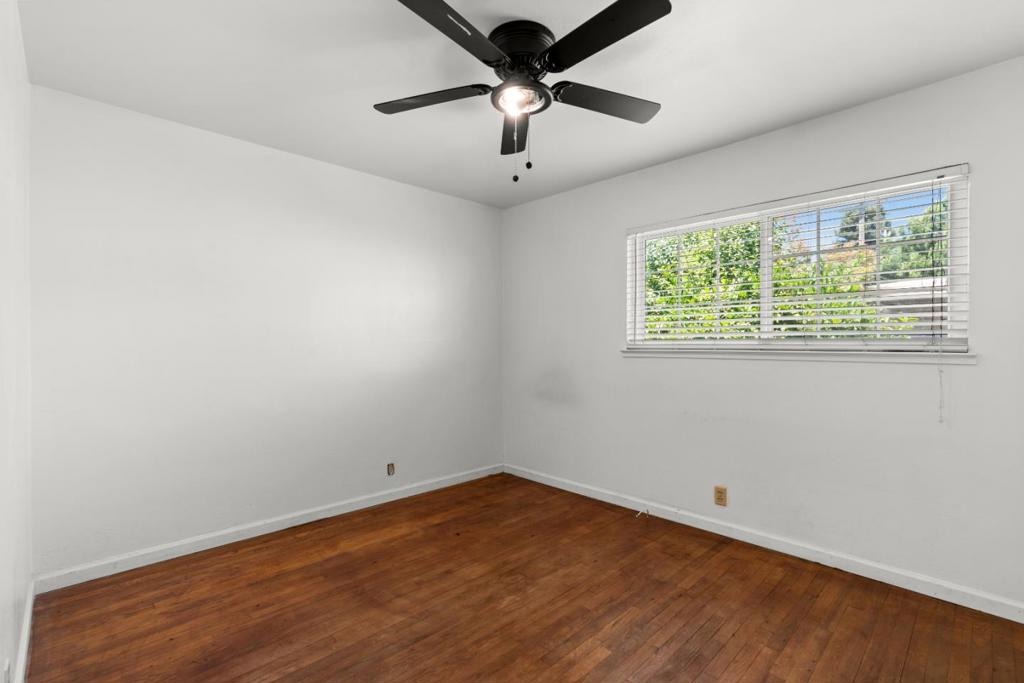 Mckenzie Ave, Stockton, CA 95204