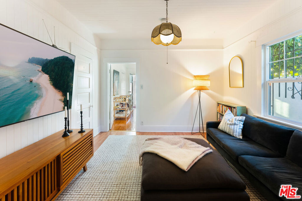 Casanova St, Los Angeles, CA 90012