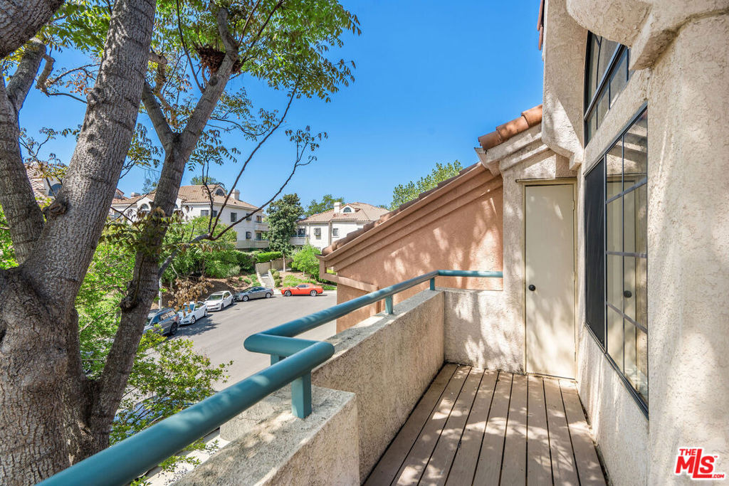 Erik Ct, Canyon Country, CA 91387 #1