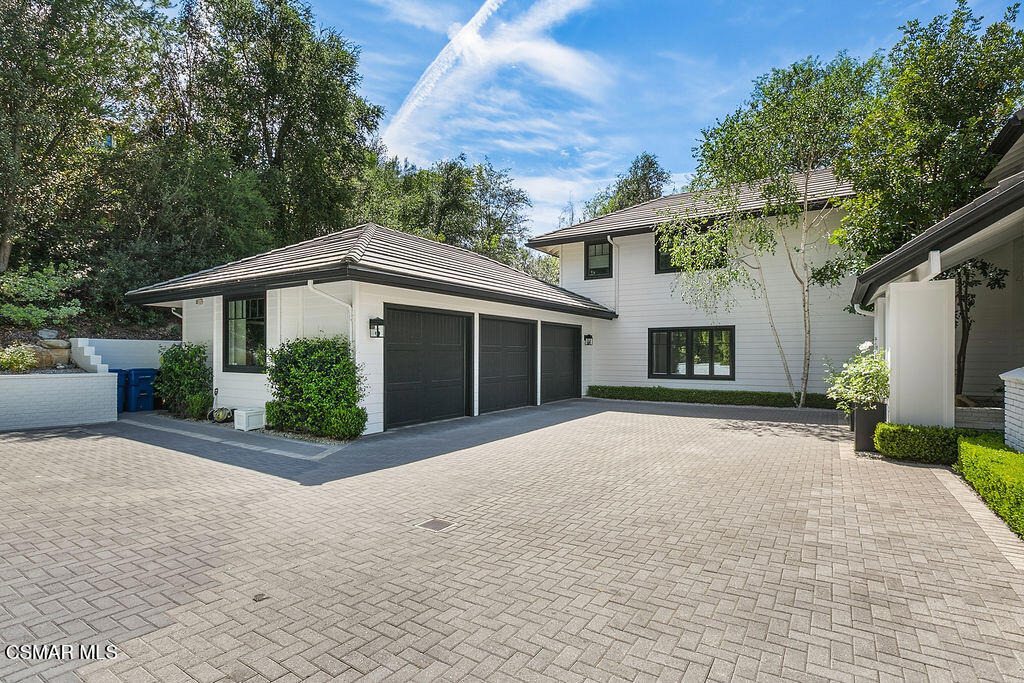Cresthaven Dr, Westlake Village, CA 91362