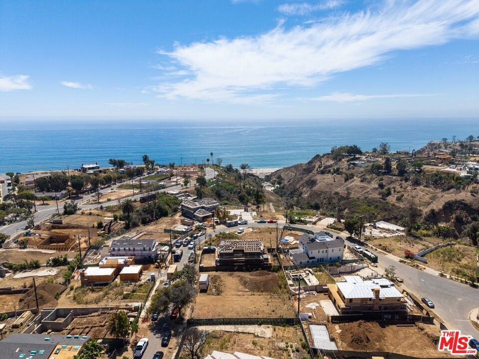Muskingum Pl, Pacific Palisades, CA 90272
