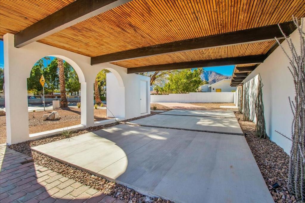 Via Escuela , Palm Springs, CA 92262