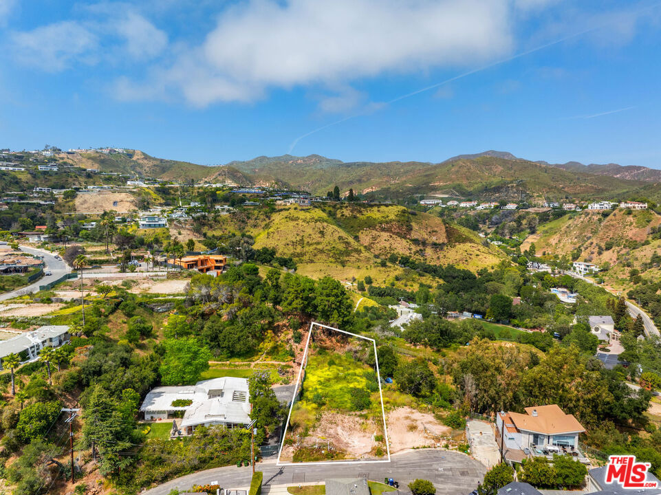 Chattanooga Ave, Pacific Palisades, CA 90272 #1