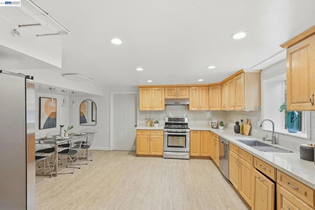 San Benito Ave, San Bruno, CA 94066