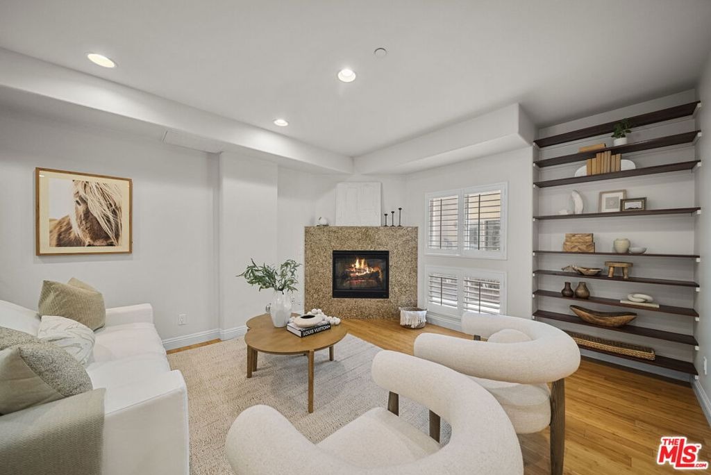 Camellia Ave, North Hollywood, CA 91601