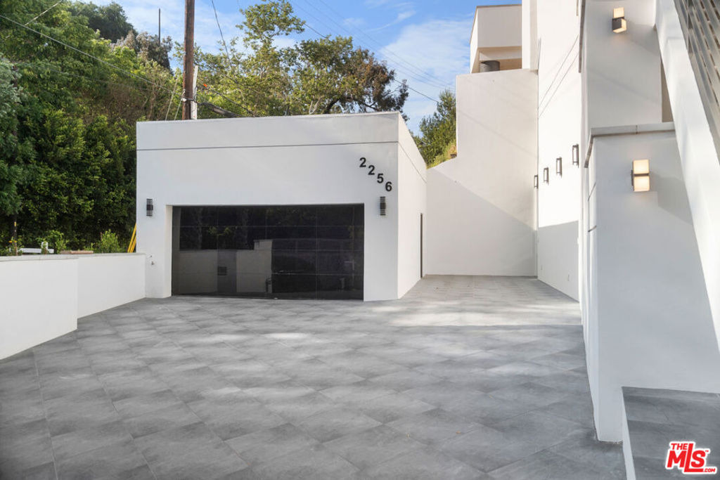 Nichols Canyon Rd, Los Angeles, CA 90046 #1