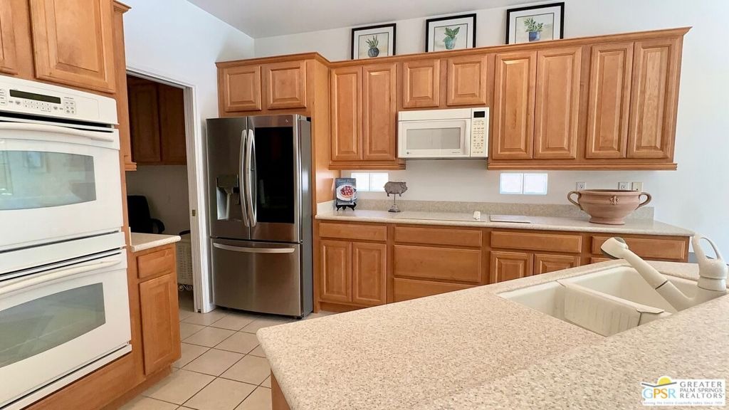 Stansbury Ct, Palm Desert, CA 92211
