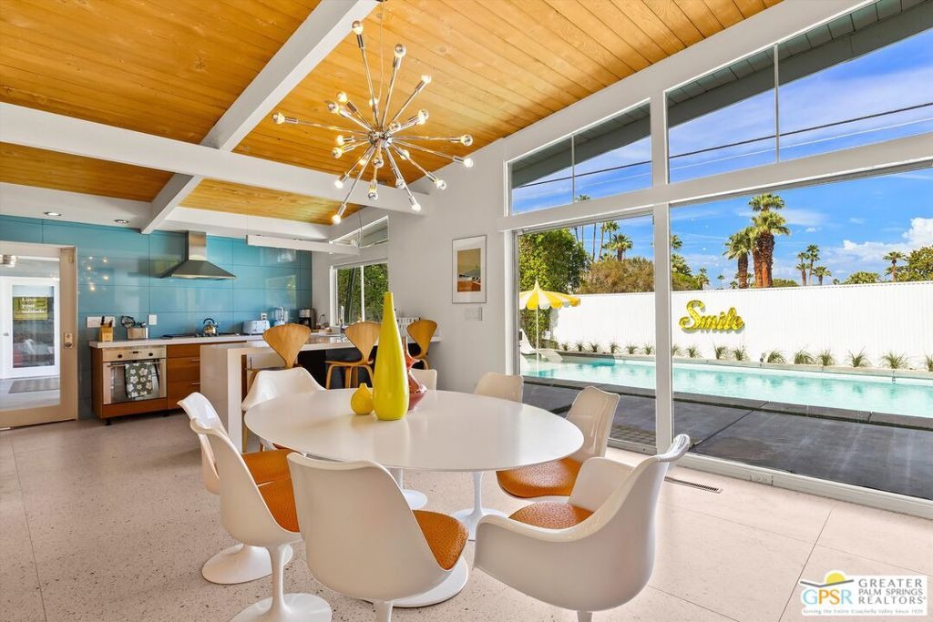Navajo Dr, Palm Springs, CA 92264
