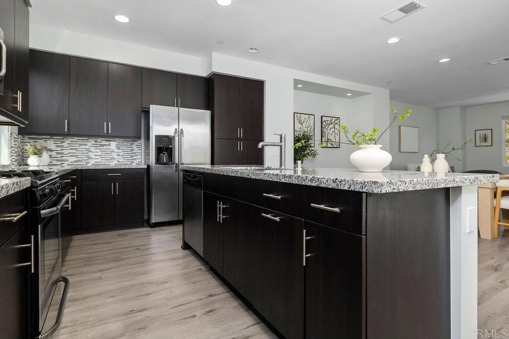 Zapata Ave, San Diego, CA 92126