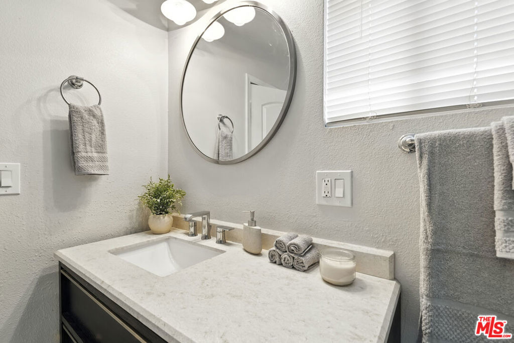 Calle Amapola , Desert Hot Springs, CA 92240