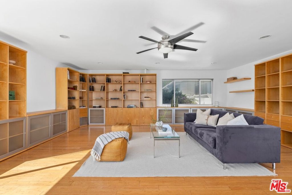 Rees St, Playa Del Rey, CA 90293