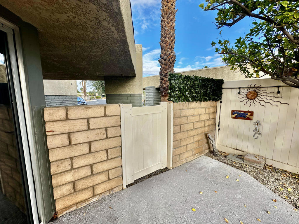 Sunflower Ct, Palm Springs, CA 92262 #1