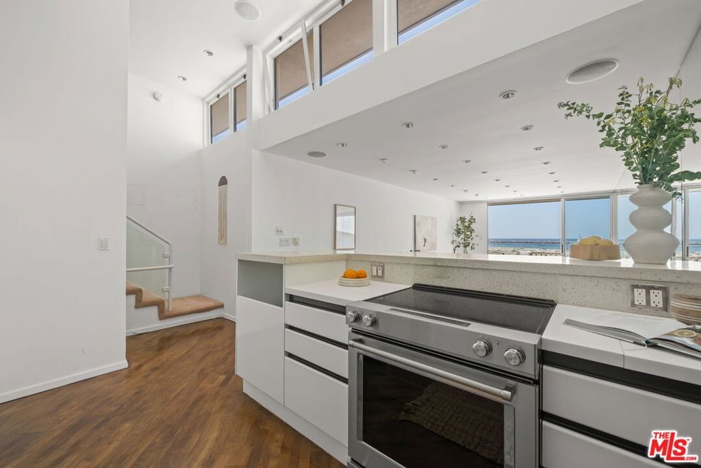 Voyage St, Marina Del Rey, CA 90292 #1