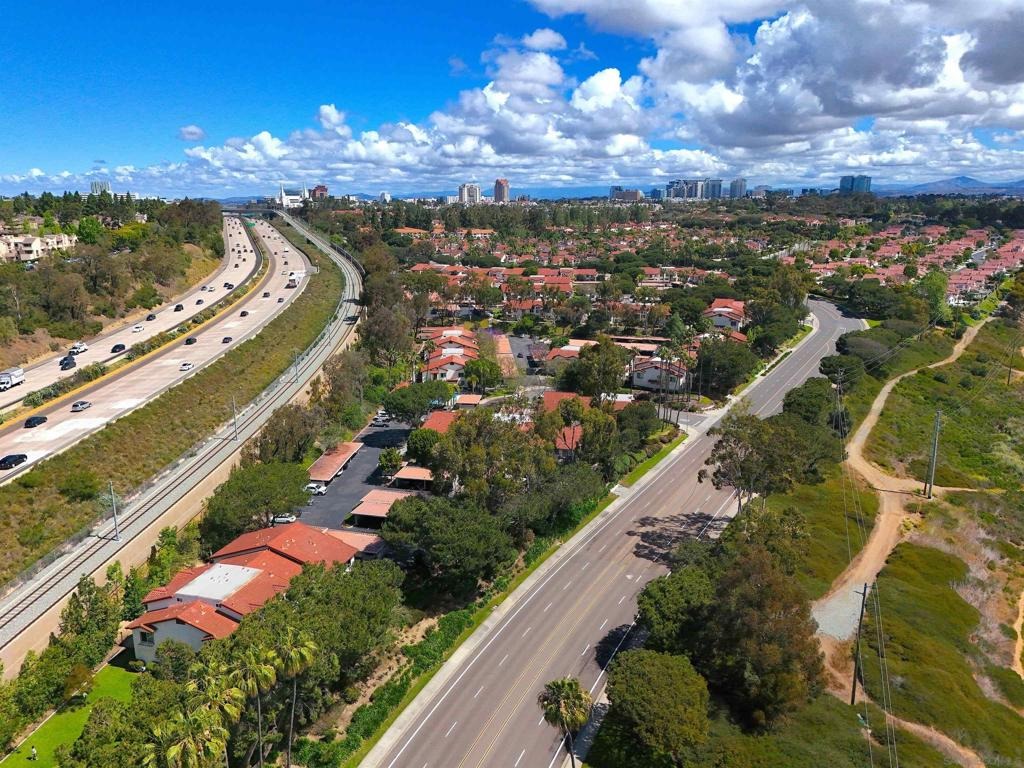 Rosenda Ct, San Diego, CA 92122