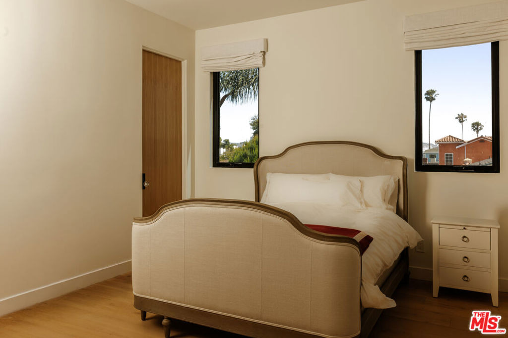 Corning St, Los Angeles, CA 90035