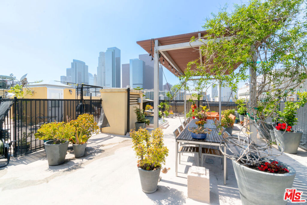 2nd St, Los Angeles, CA 90012